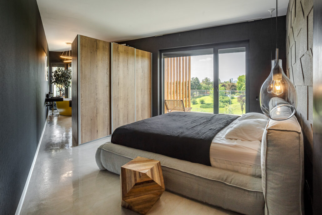 Composición del dormitorio Vladimir Drăghia y Alice Cavaleru – Delta Studio Design - Vestidor Formmat y cama Fluff Bonaldo a medida (1)